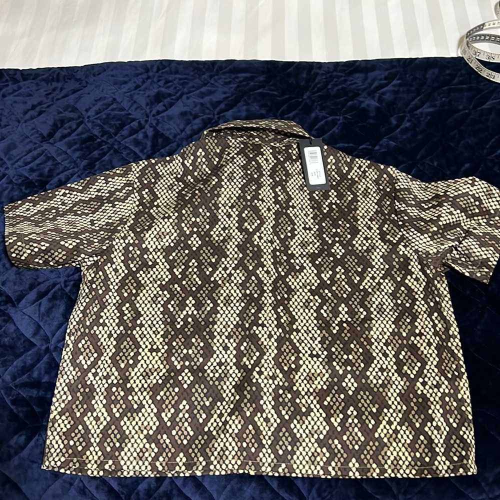 Dickies Camden Camo Snakeprint Button Up Cropped Shirt Size M NWT - Picture 8 of 8